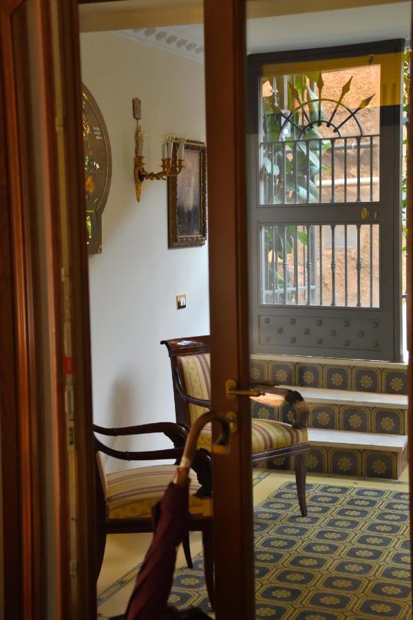 Hotel Regal House Roma Capucci 6 Zewnętrze zdjęcie