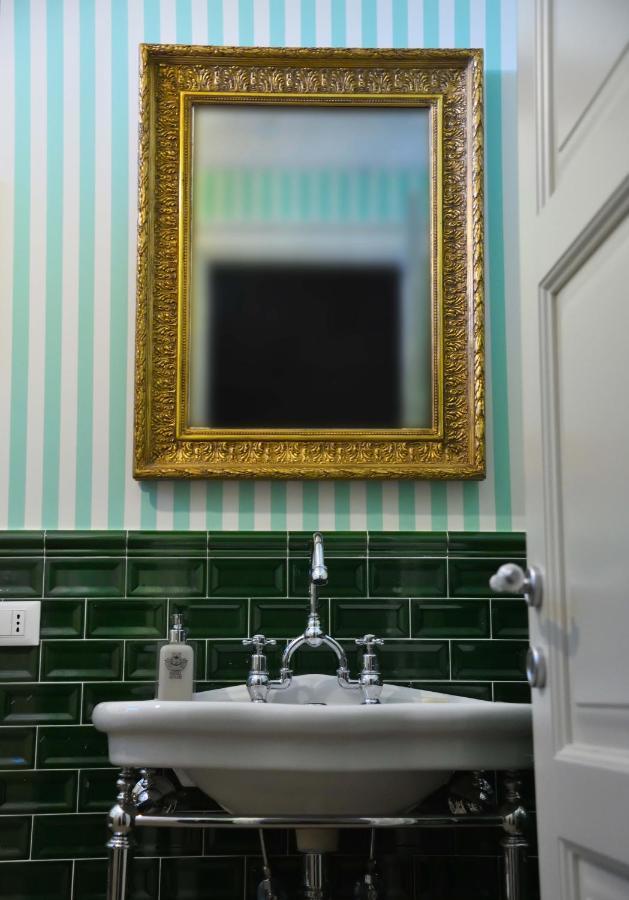 Hotel Regal House Roma Capucci 6 Zewnętrze zdjęcie