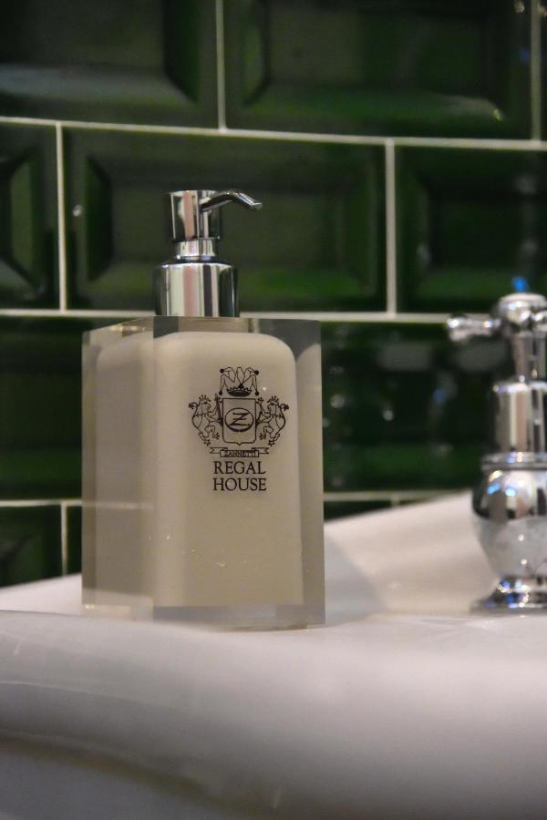 Hotel Regal House Roma Capucci 6 Zewnętrze zdjęcie