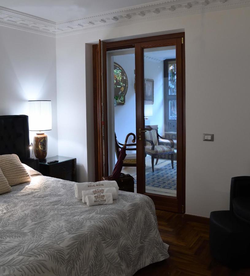 Hotel Regal House Roma Capucci 6 Zewnętrze zdjęcie