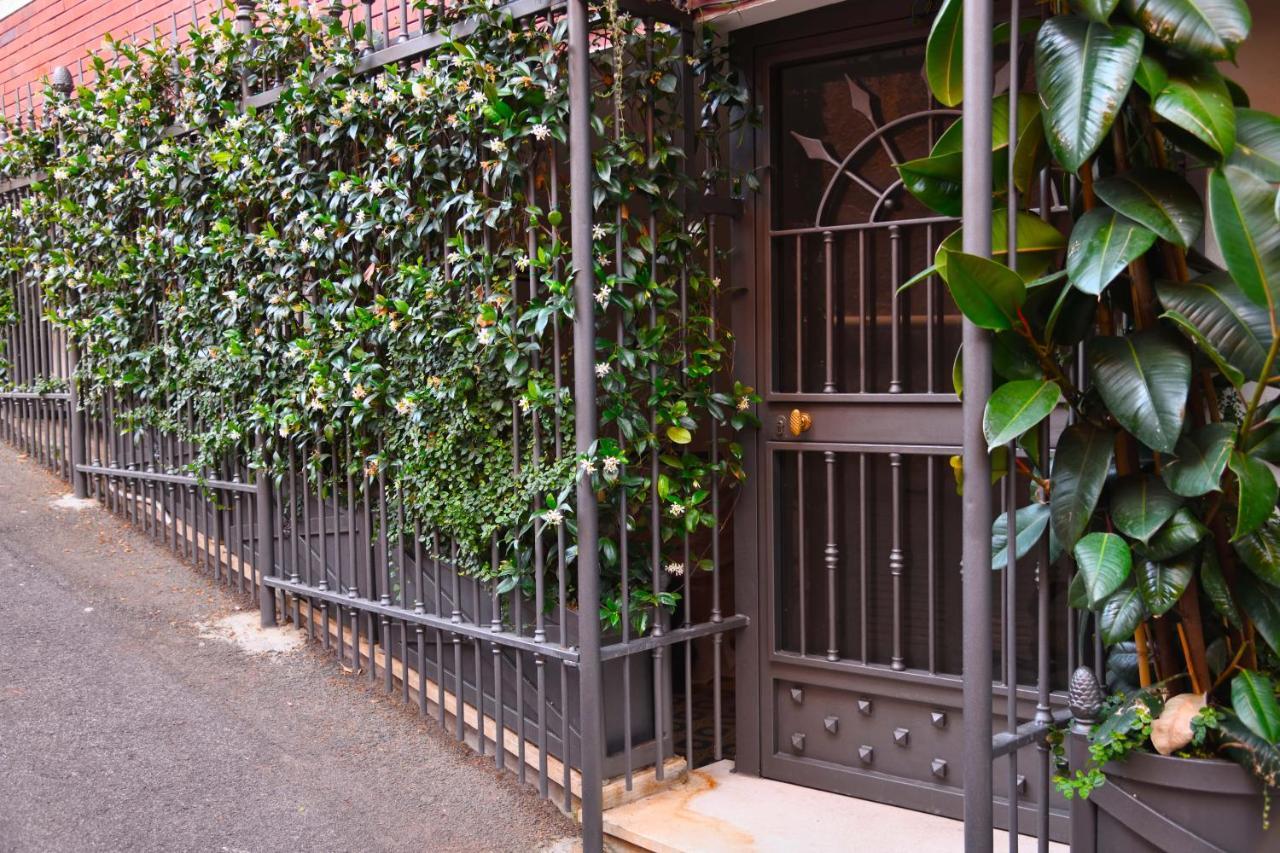 Hotel Regal House Roma Capucci 6 Zewnętrze zdjęcie