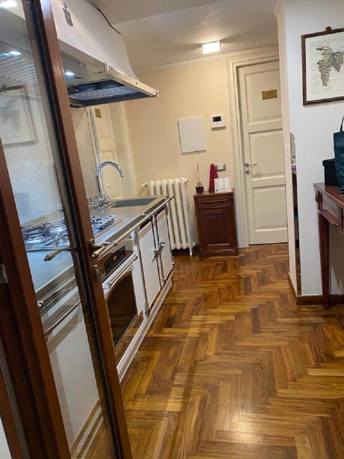 Hotel Regal House Roma Capucci 6 Zewnętrze zdjęcie