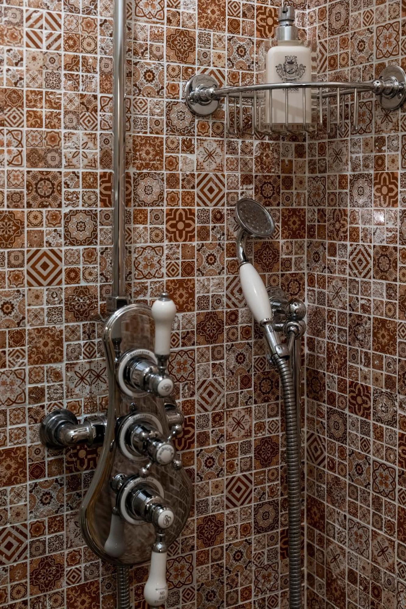 Hotel Regal House Roma Capucci 6 Zewnętrze zdjęcie